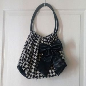 Patterned purse
